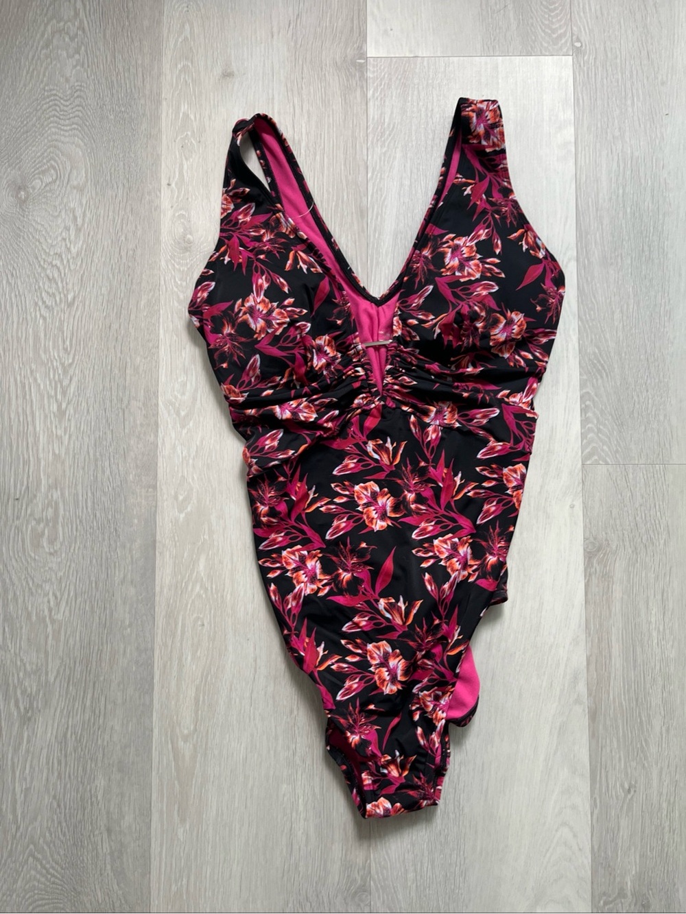 ADORE WOMENS SWIMSUIT ONE PIECE WOMENS 1X NWT